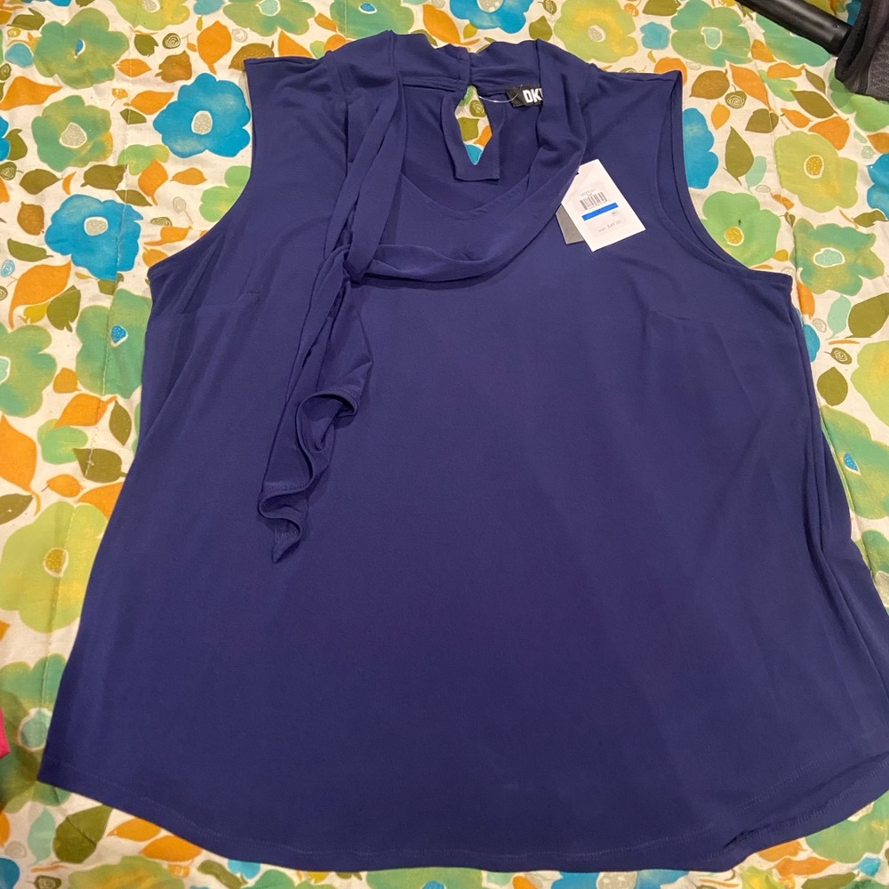 Women top